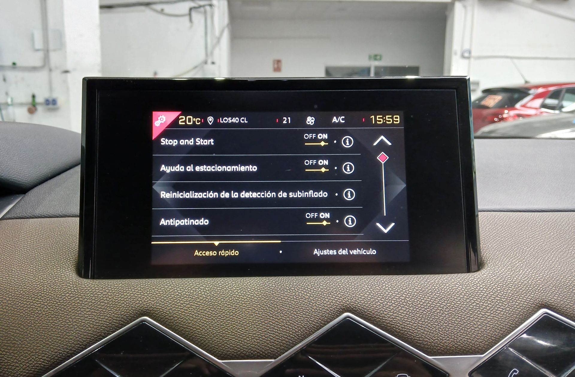 DS DS 3 Crossback BlueHDi 110 So Chic - foto 29