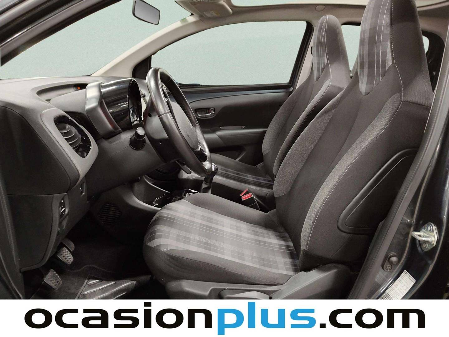 Foto asientos delanteros Peugeot 108 Peugeot 108 1.0 VTI Top! Allure (72 CV)