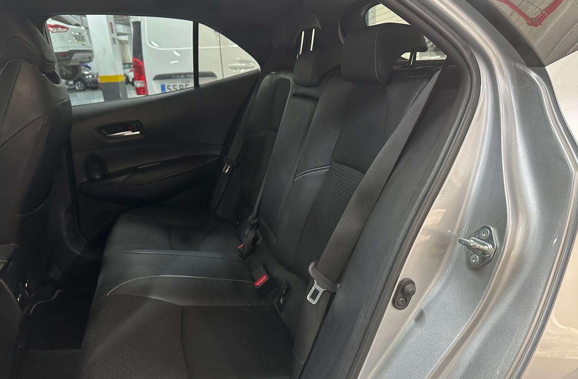 Toyota Corolla 140H Style Edition - foto 12