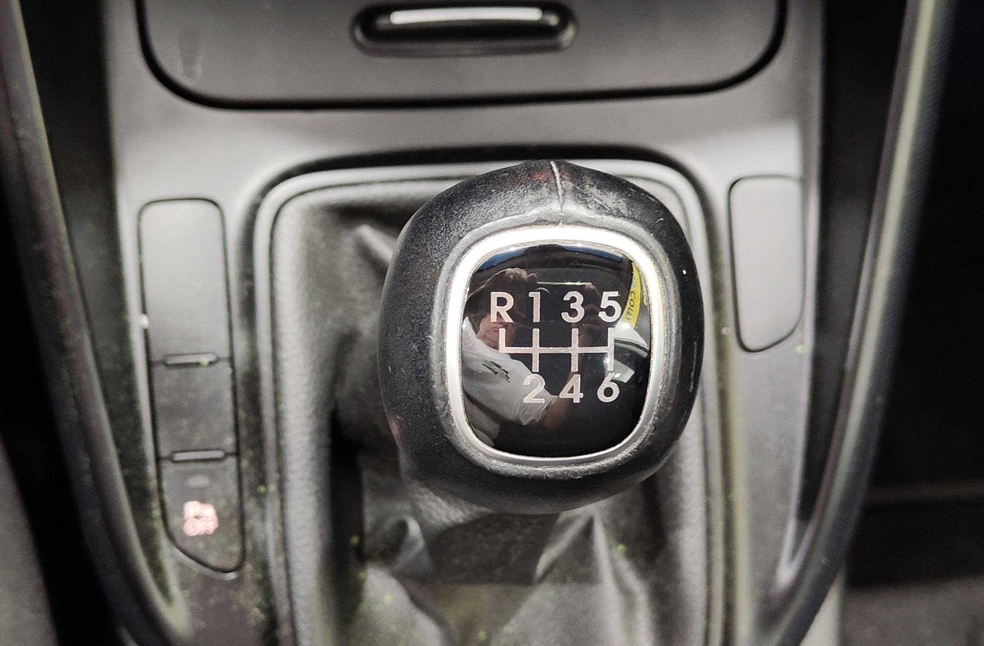 Kia Carens 1.7 CRDi VGT Uefa Euro2016 Eco-Dynamics - foto 5