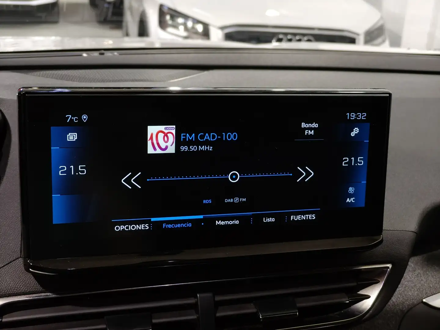 Foto Peugeot 3008 Peugeot 3008 PureTech 130 S&S Allure Pack (130 CV)