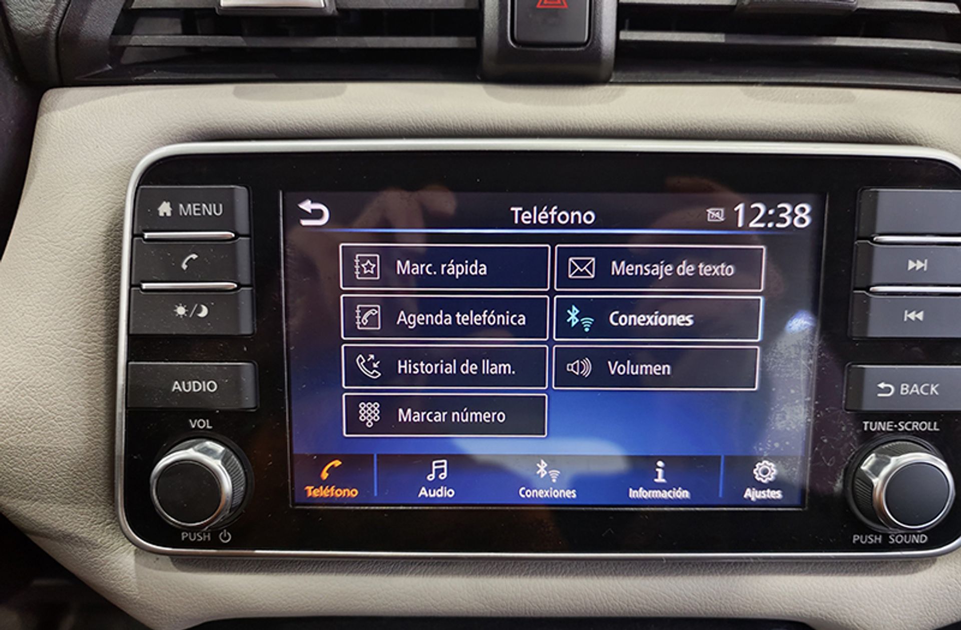 Nissan Micra IG-T 92 Acenta CVT - foto 8