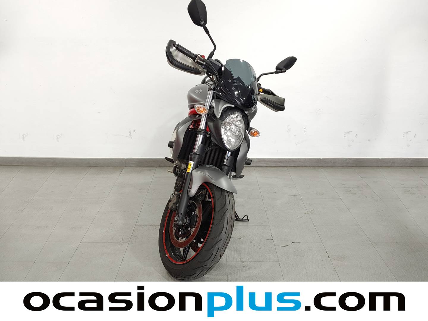 Foto Suzuki Gladius SV 650 ABS Suzuki Gladius SV 650 ABS (48 CV)