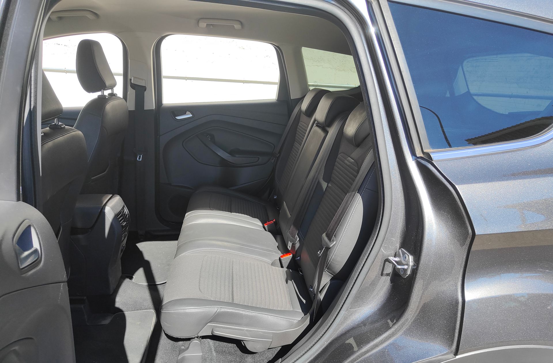 Ford Kuga 1.5 TDCi Titanium 4x2 - foto 12