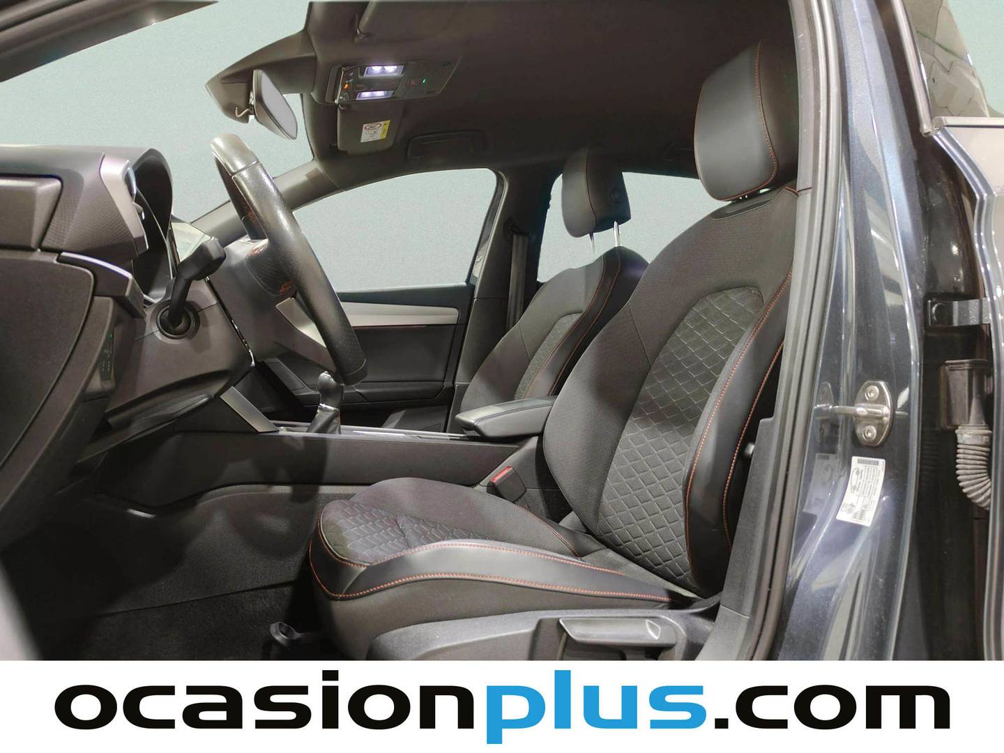 Foto asientos delanteros Seat León Seat León 1.5 TSI S&S FR Go L (150 CV)