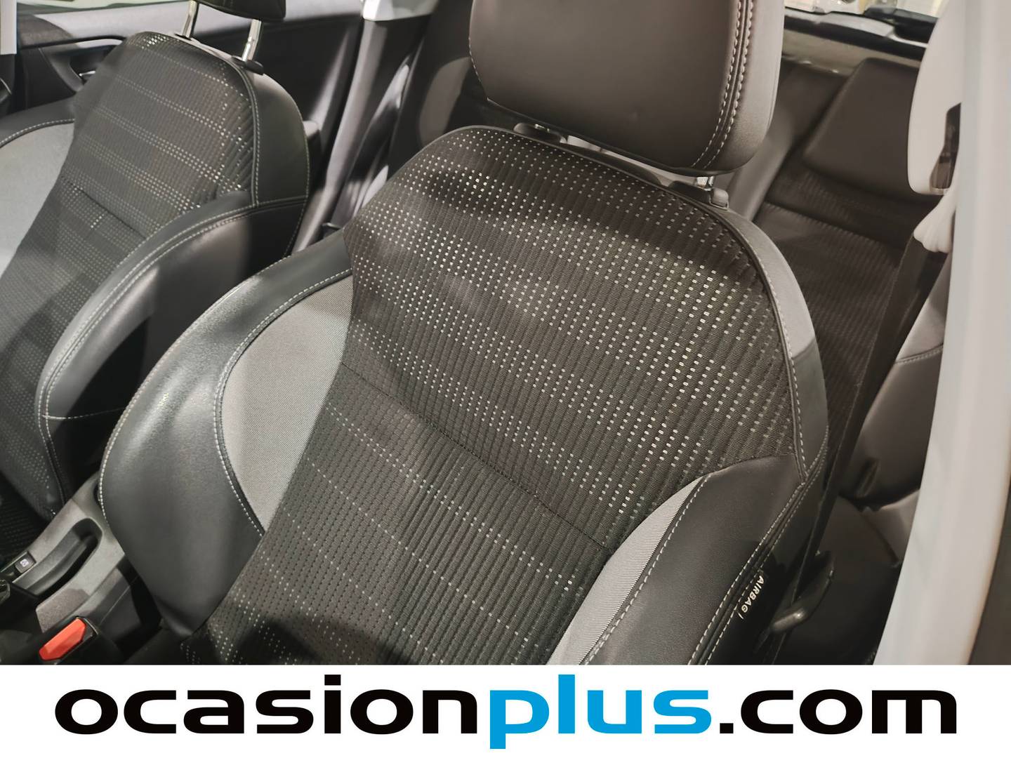 Foto Peugeot 2008 Peugeot 2008 BlueHDi 120 S&S Allure 88 kW (120 CV)