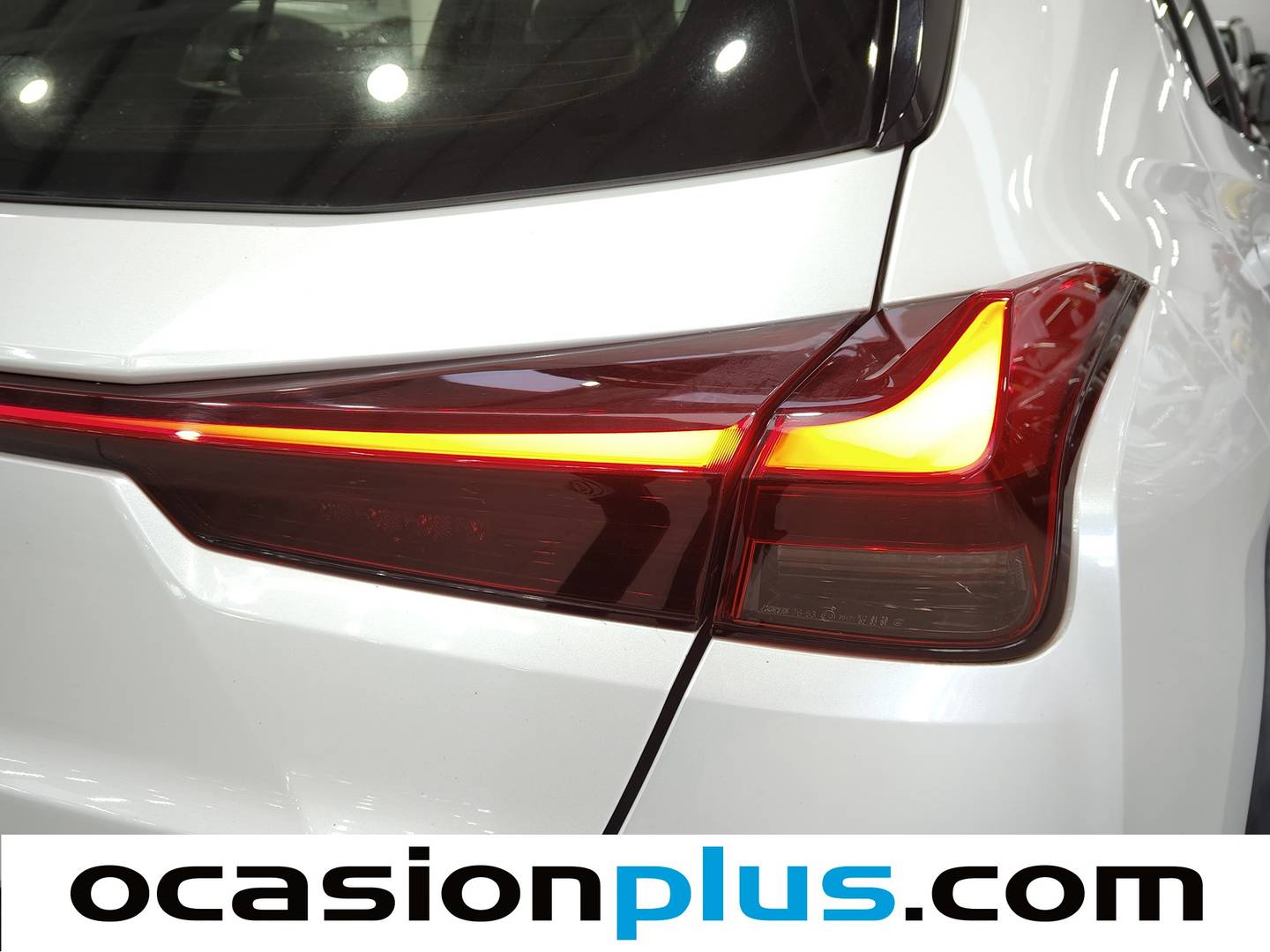 Foto Lexus UX Lexus UX 250h Style (184 CV)