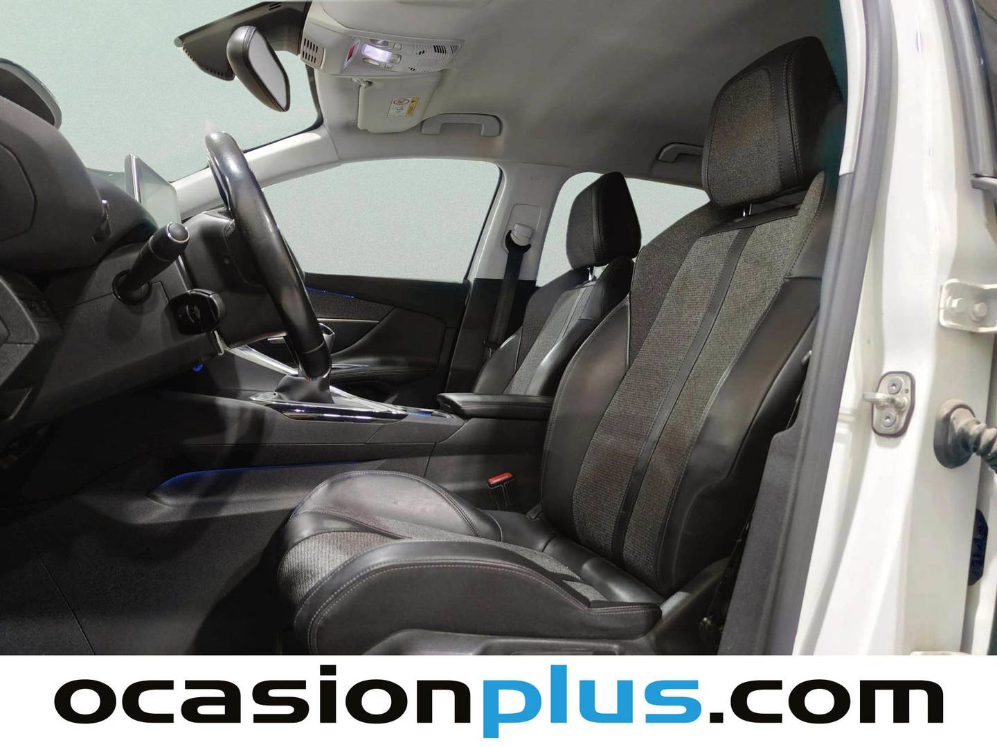 Foto asientos delanteros Peugeot 3008 Peugeot 3008 BlueHDI 130 S&S Allure (130 CV)