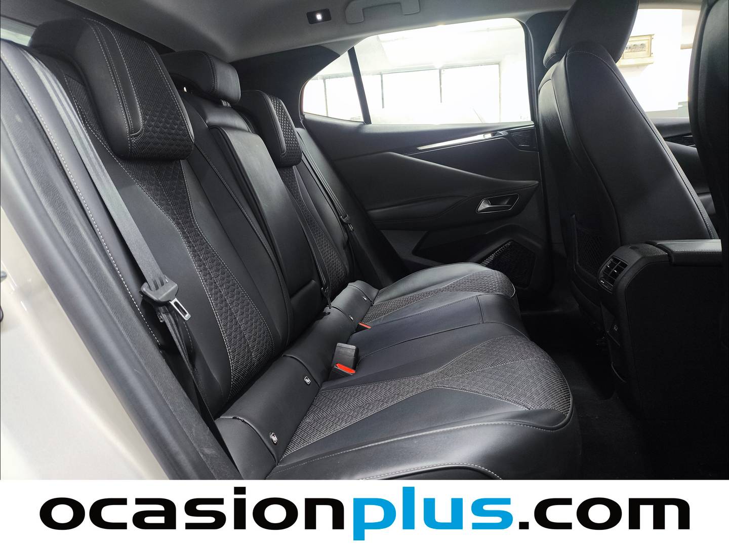 Foto DS DS 4 DS DS4 BlueHDi 130 Trocadero Auto (130 CV)