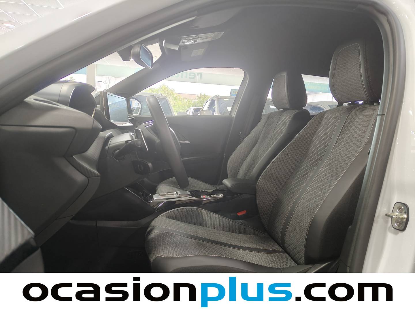 Foto asientos delanteros Peugeot 2008 Peugeot 2008 Allure Hybrid eDCS6 (145 CV)