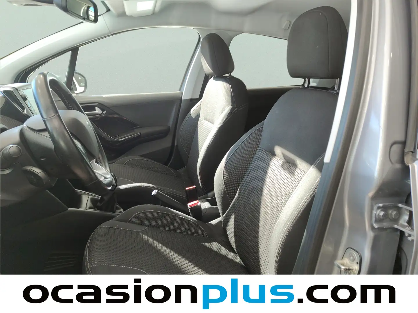 Foto Peugeot 208 Peugeot 208 BlueHDi 100 Tech Edition 99 CV)