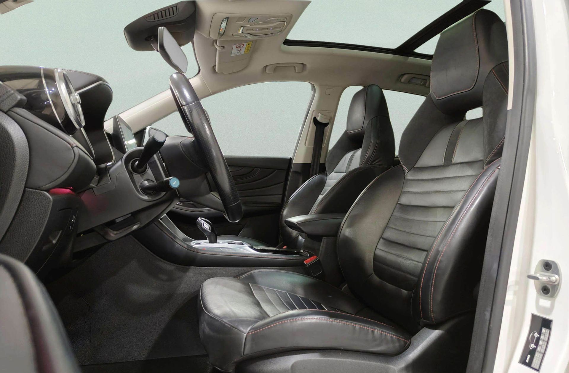 MG HS 1.5 Turbo GDI Luxury DCT - foto 12