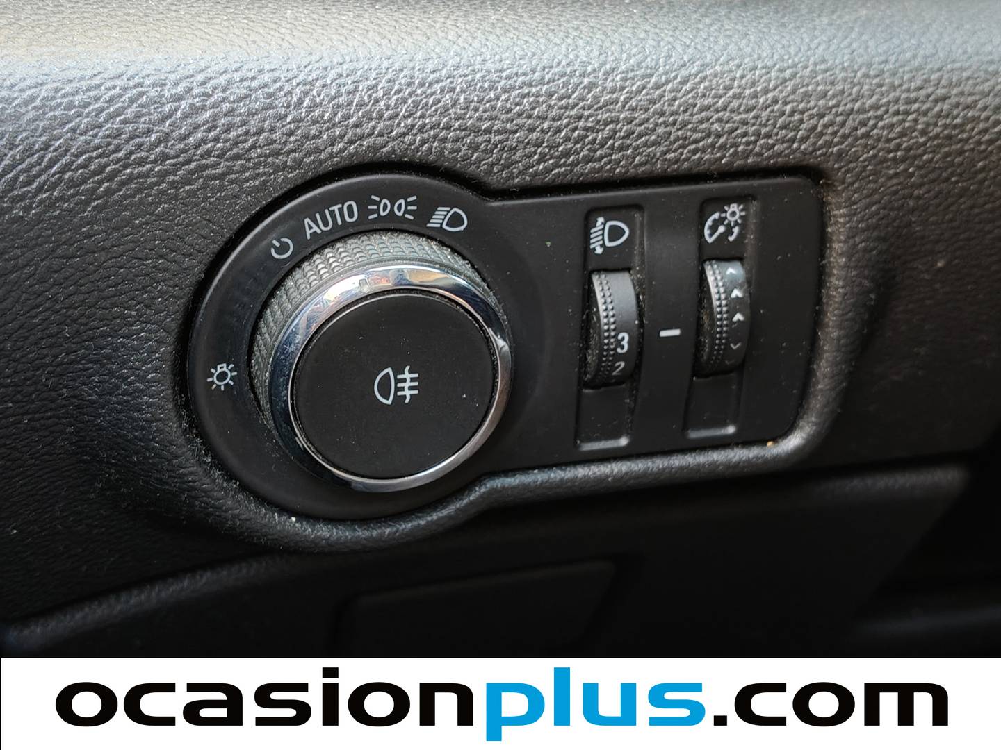 Equipamiento del Opel Astra Opel Astra 1.7 CDTI Enjoy (110 CV)