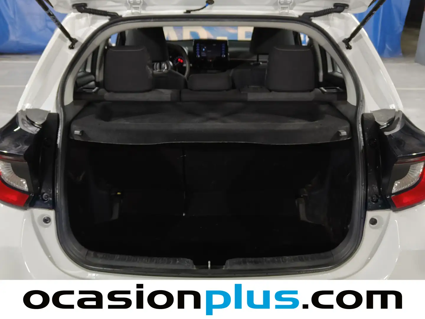 Foto Toyota Yaris Toyota Yaris 120H Business Plus (116 CV)