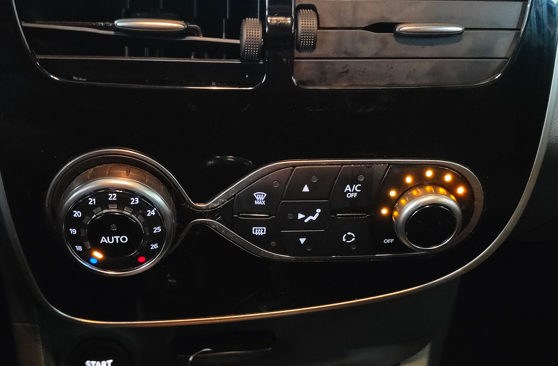 Renault Clio Limited Energy TCe - foto 30