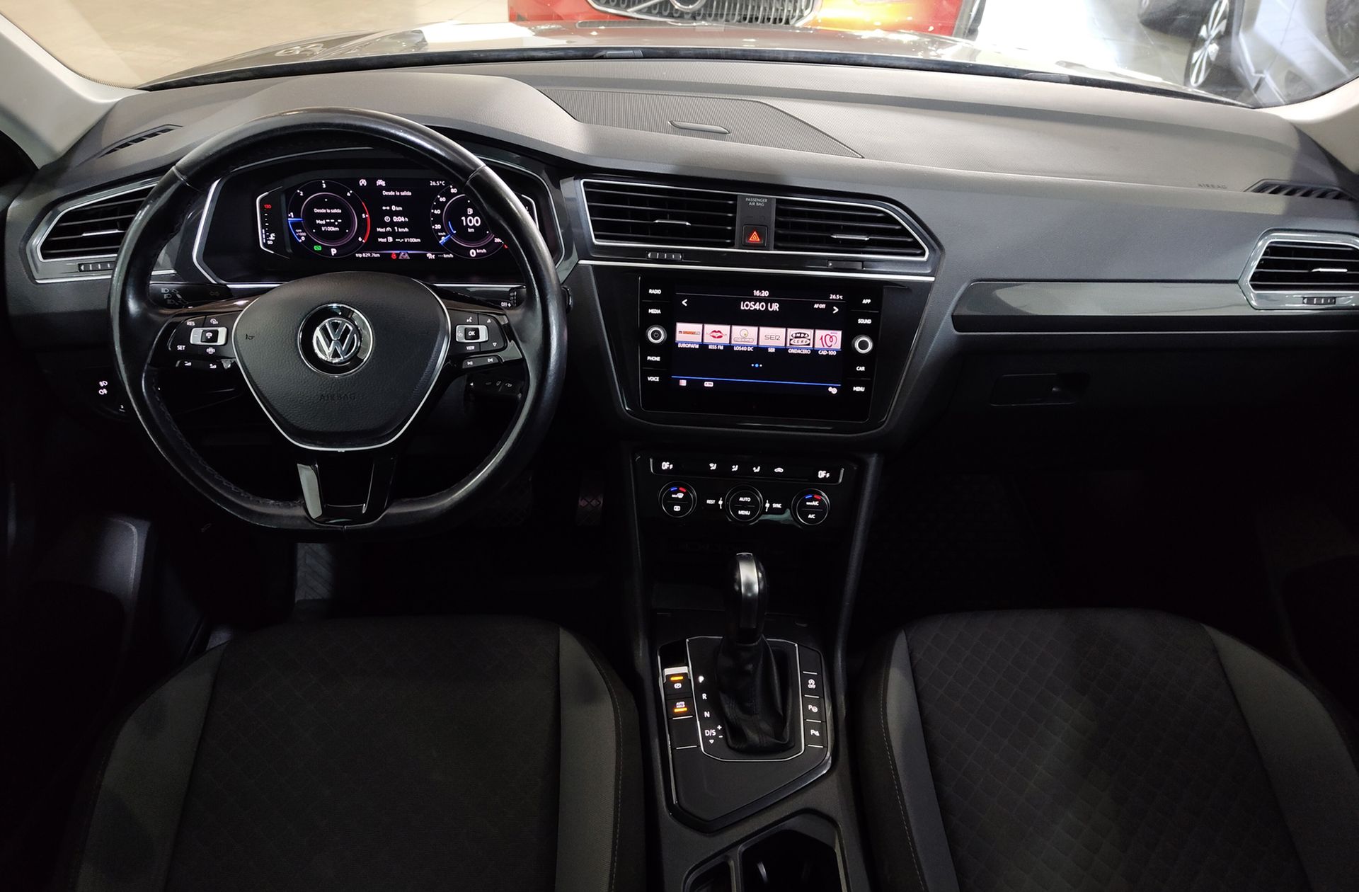 Volkswagen Tiguan Advance 2.0 TDI DSG - foto 6