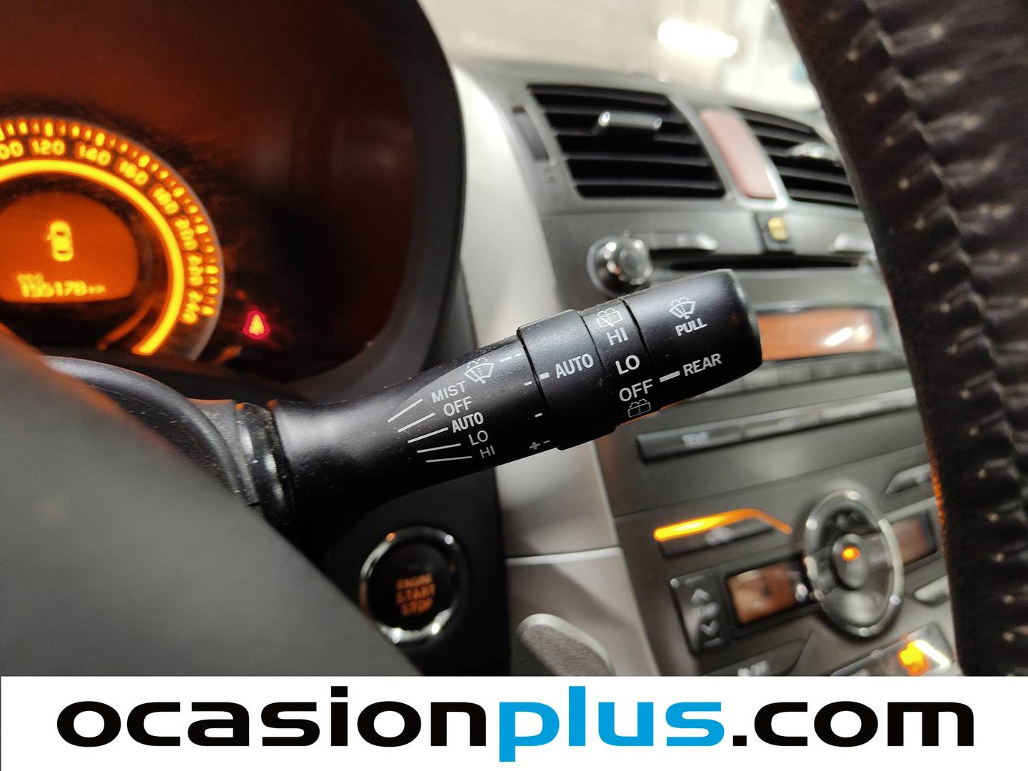 Equipamiento del Toyota Auris Toyota Auris 1.6 VVT-I Dual Sol M/M (124 CV)