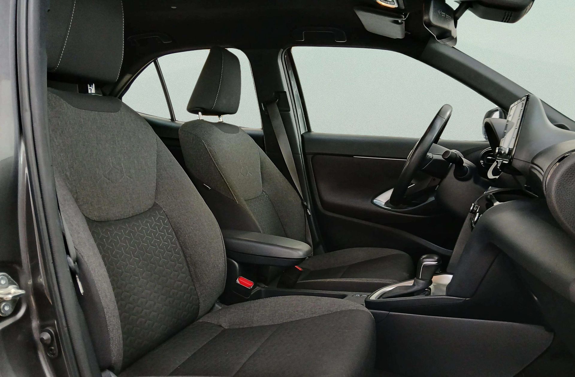 Toyota Yaris Cross 120H Active Tech - foto 17