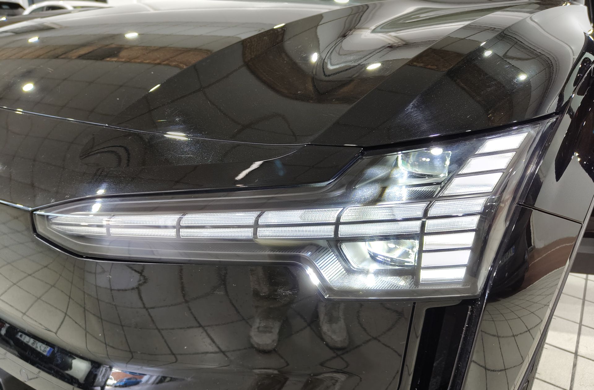 Volvo EX30 Twin Motor Ultra AWD - foto 14