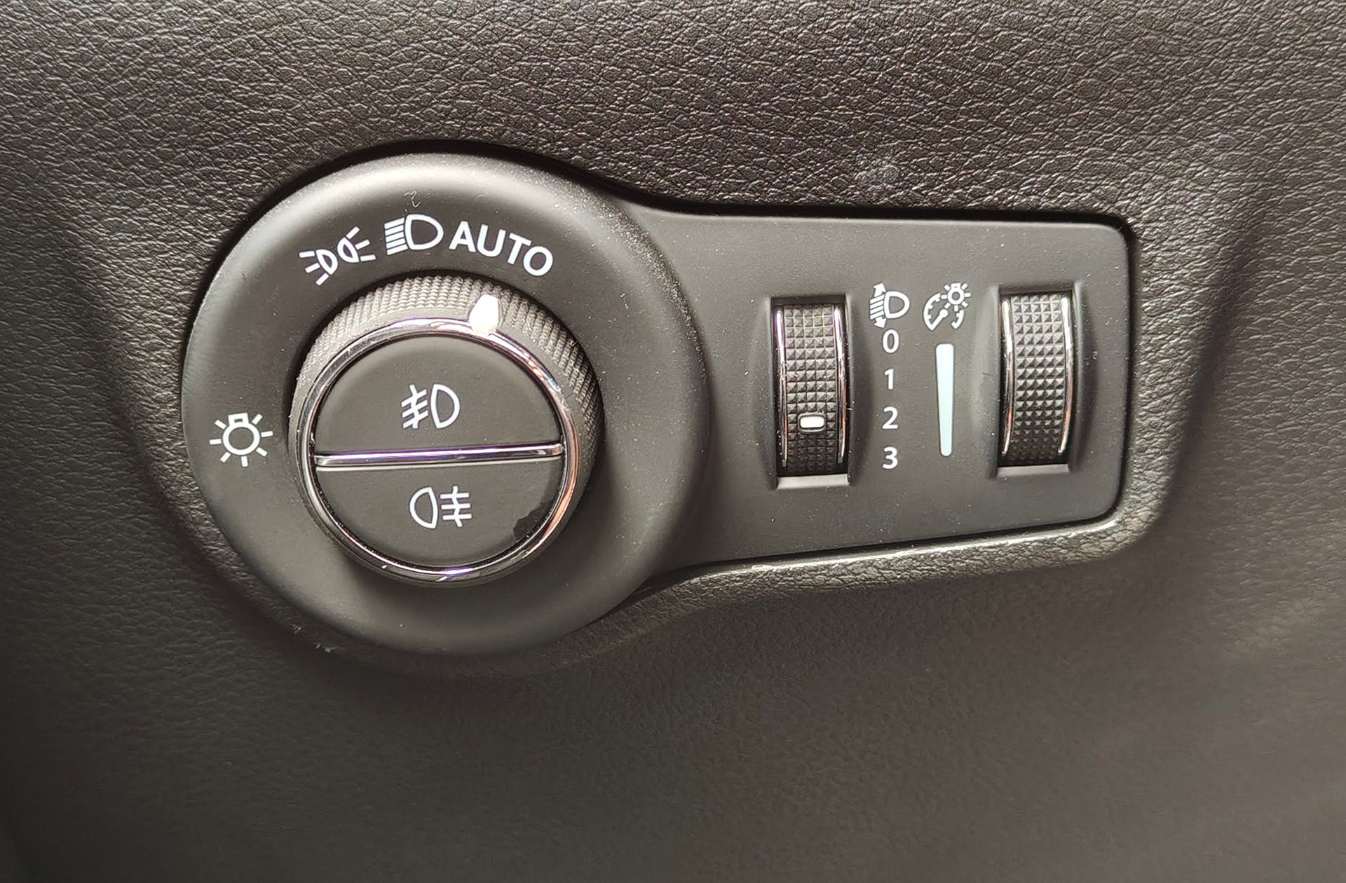 Jeep Compass 1.6 MultiJet Limited 4x2 - foto 30