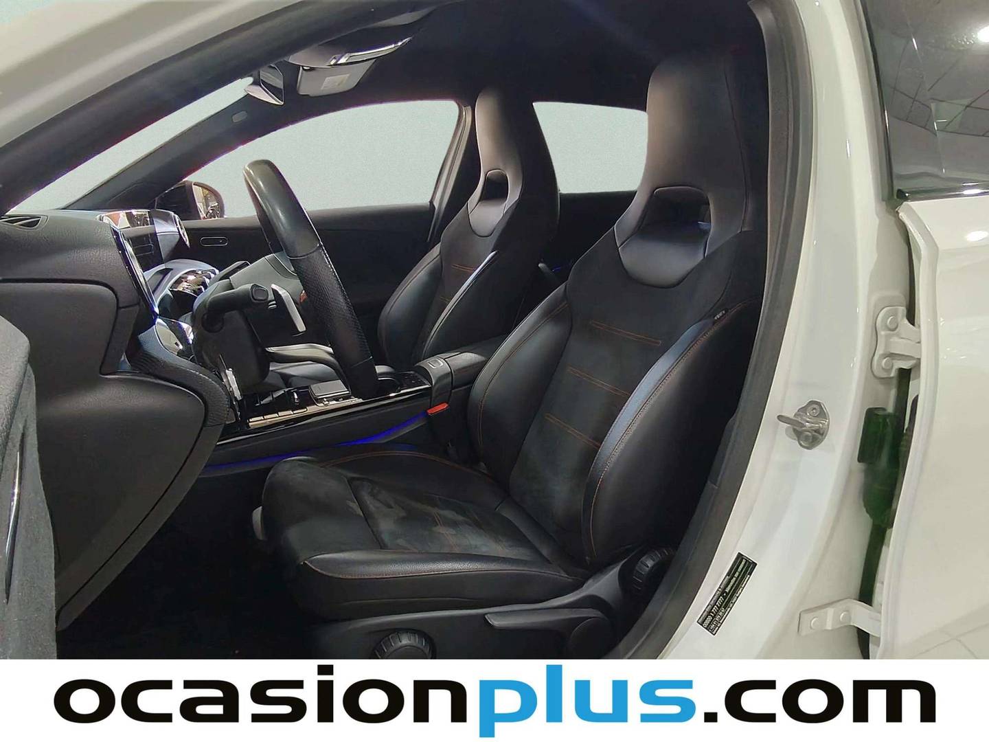 Foto asientos delanteros Mercedes Clase A Mercedes Clase A 200 d (150 CV)Pack AMG