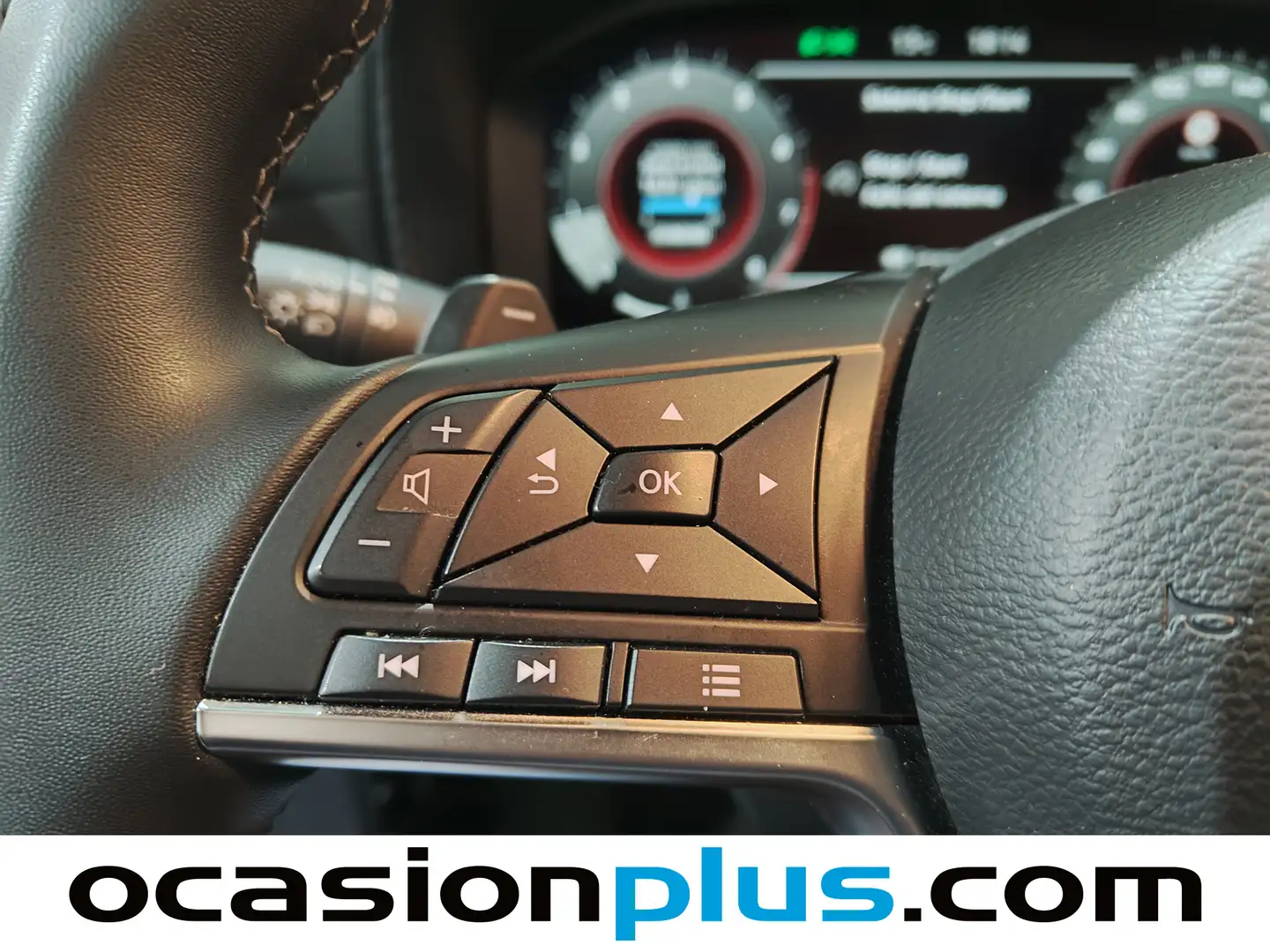 Foto Nissan JUKE Nissan Juke DIG-T N-Connecta 4x2 DCT 84 kW (114 CV)