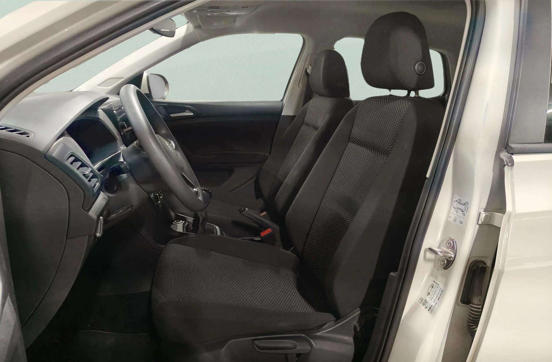 Volkswagen T-Cross 1.0 TSI - foto 11