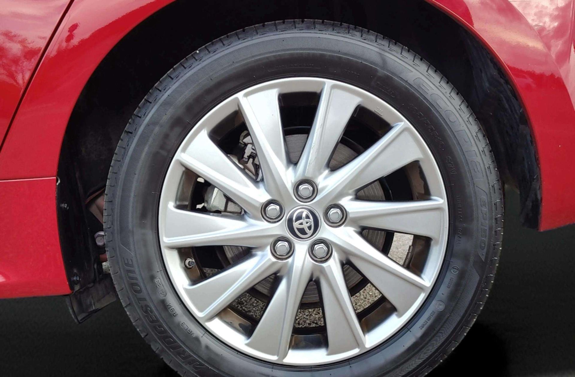 Toyota Yaris 120H Active Plus - foto 29