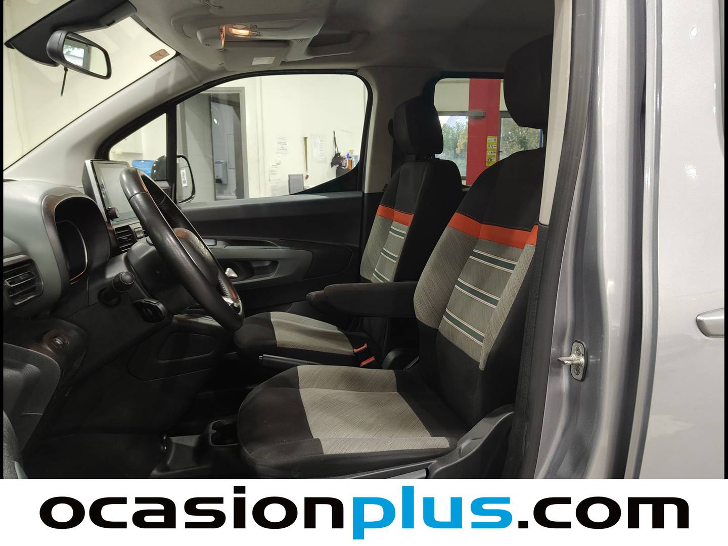Foto asientos delanteros Citroën Berlingo Citroën Berlingo Combi BlueHDi 100 Talla M Shine Business (102 CV) XTR