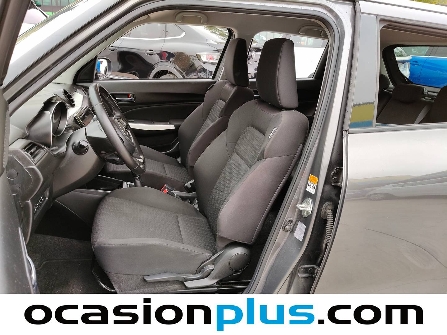 Foto asientos delanteros Suzuki Swift Suzuki Swift 1.2 GLX SHVS (90 CV)