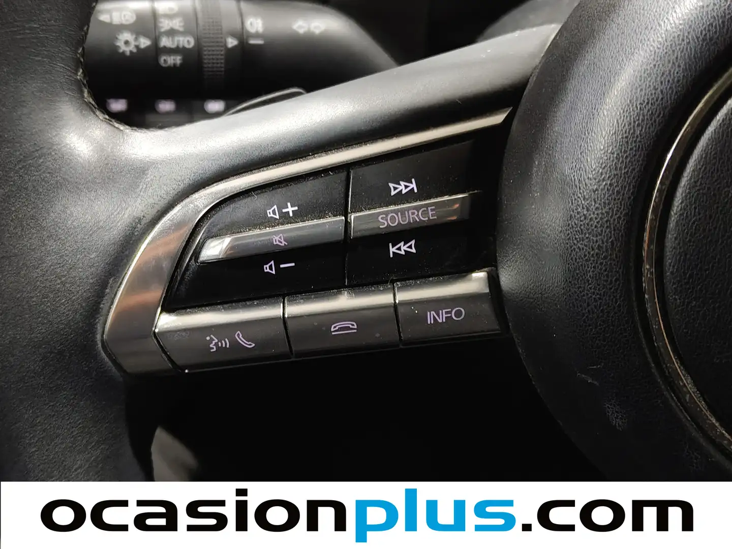 Foto Mazda CX-30 Mazda CX-30 2.0 Skyactiv-X Zenith Black Safety AWD AT (180 CV)