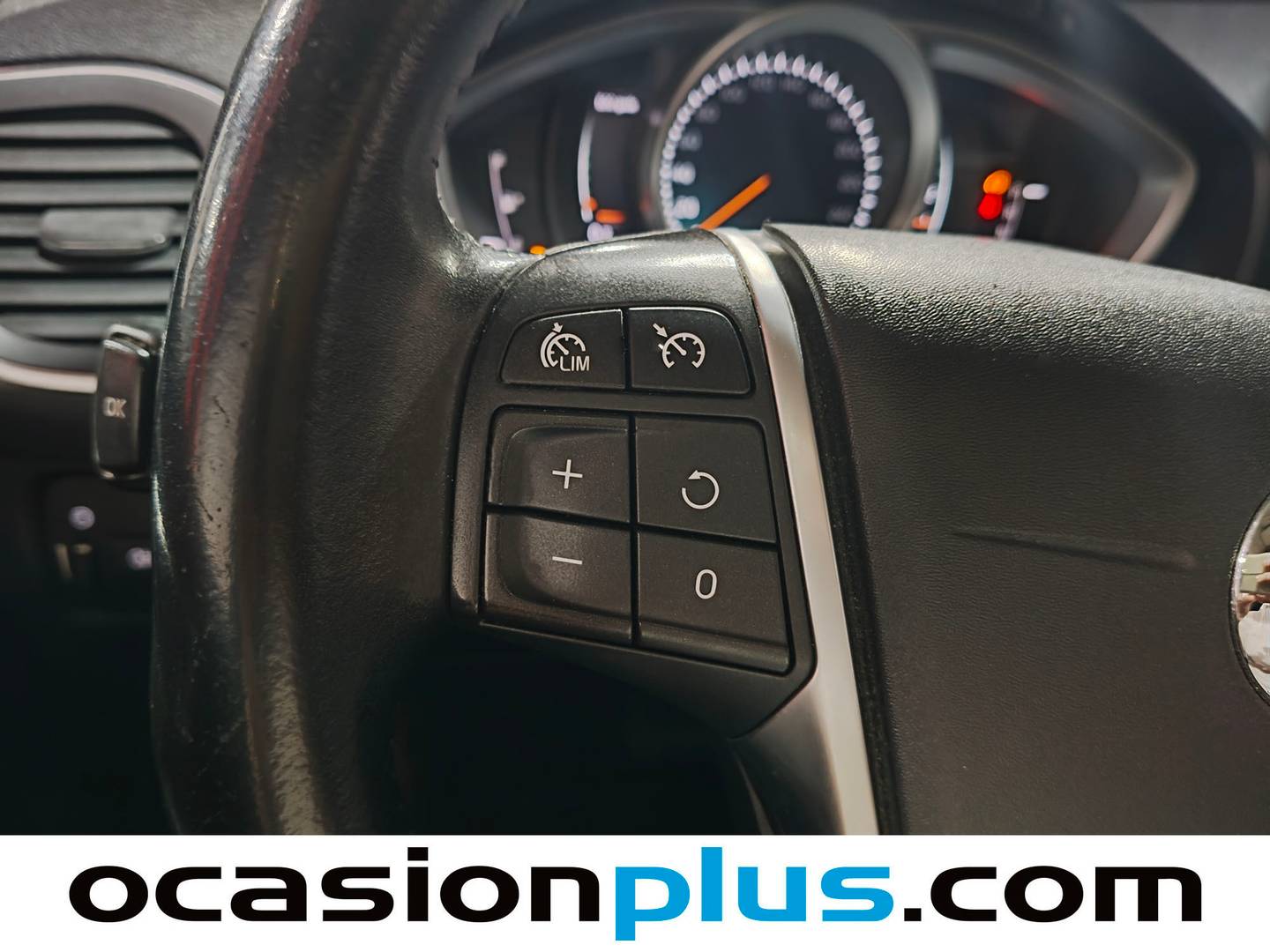 Foto Volvo V40 Volvo V40 2.0 D3 Momentum Auto (150 CV)