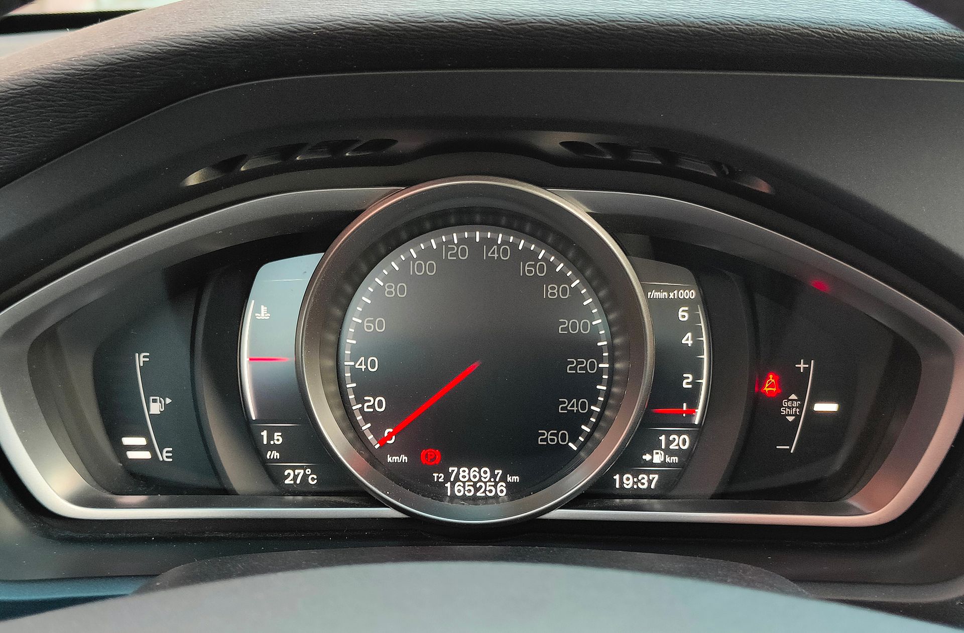Volvo V40 T2 Kinetic - foto 18