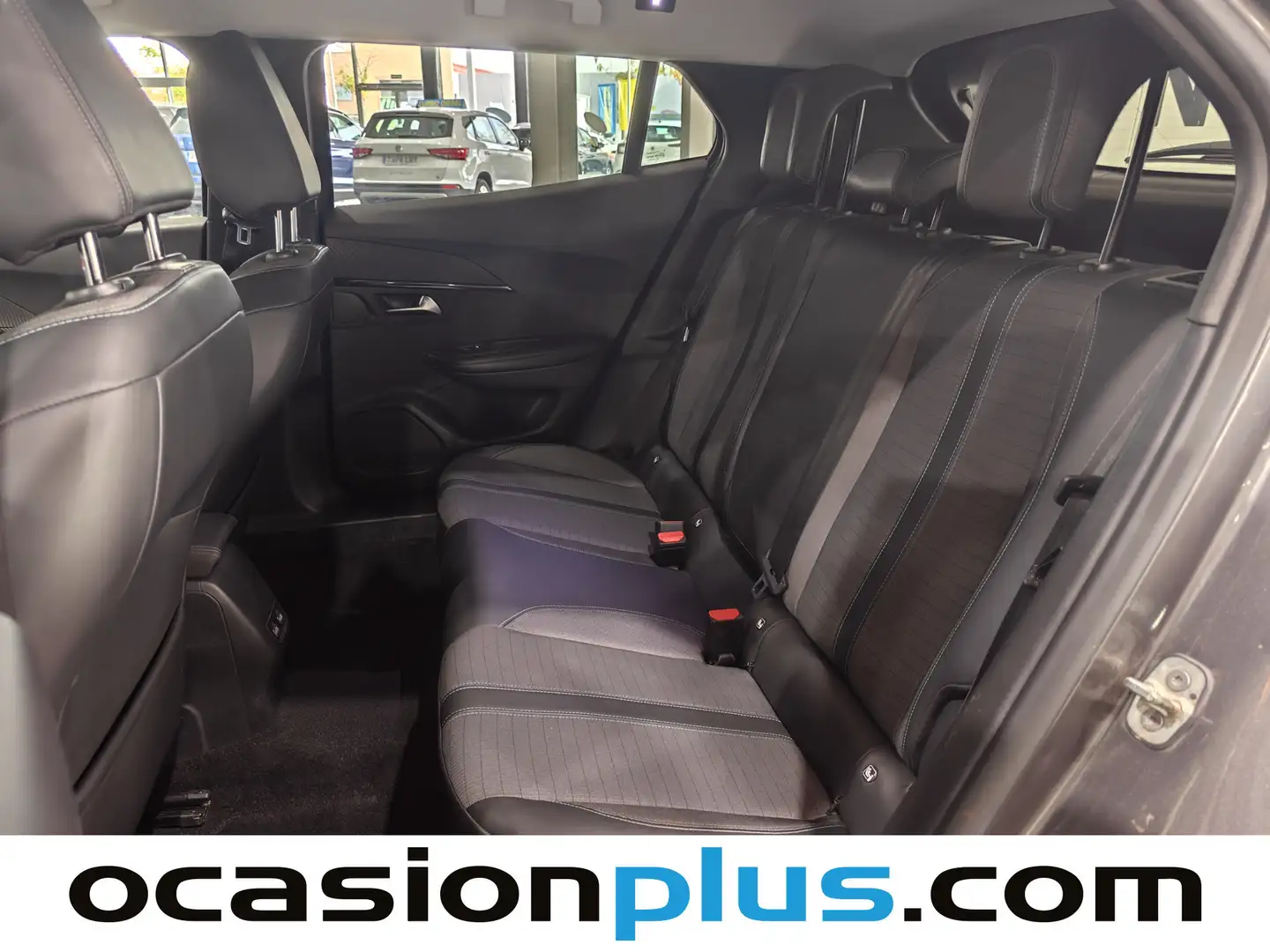 Foto Peugeot 2008 Peugeot 2008 PureTech 130 S&S Allure Pack (130 CV)