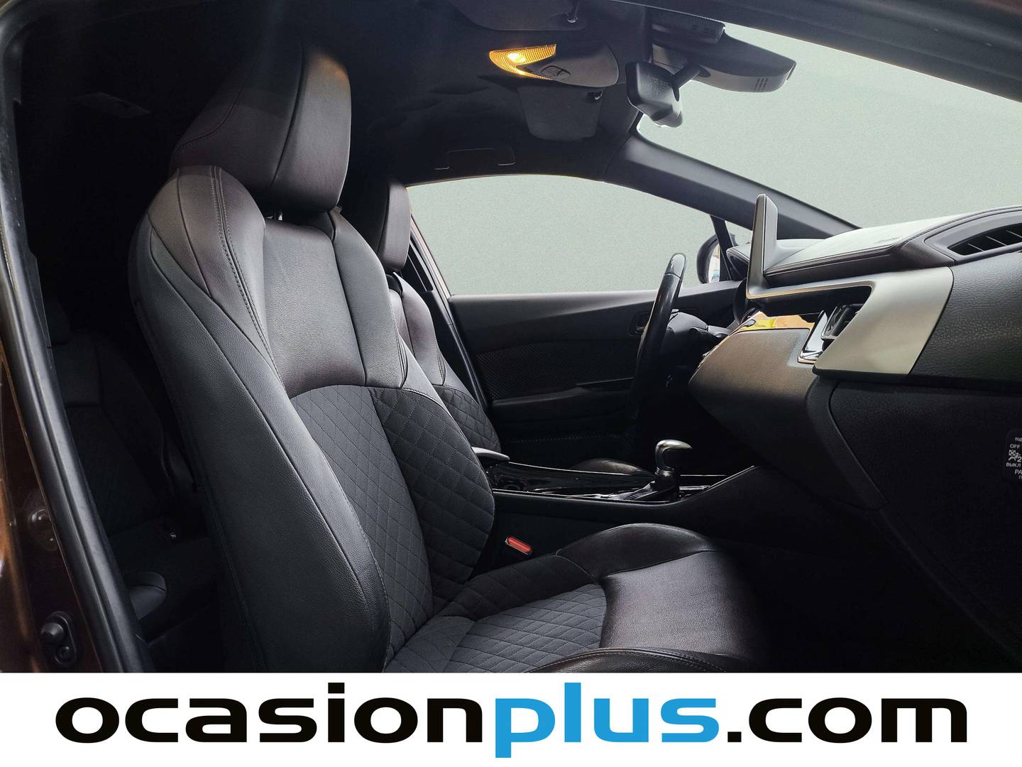 Foto Toyota C-HR Toyota C-HR 1.8 125H Advance (122 CV)