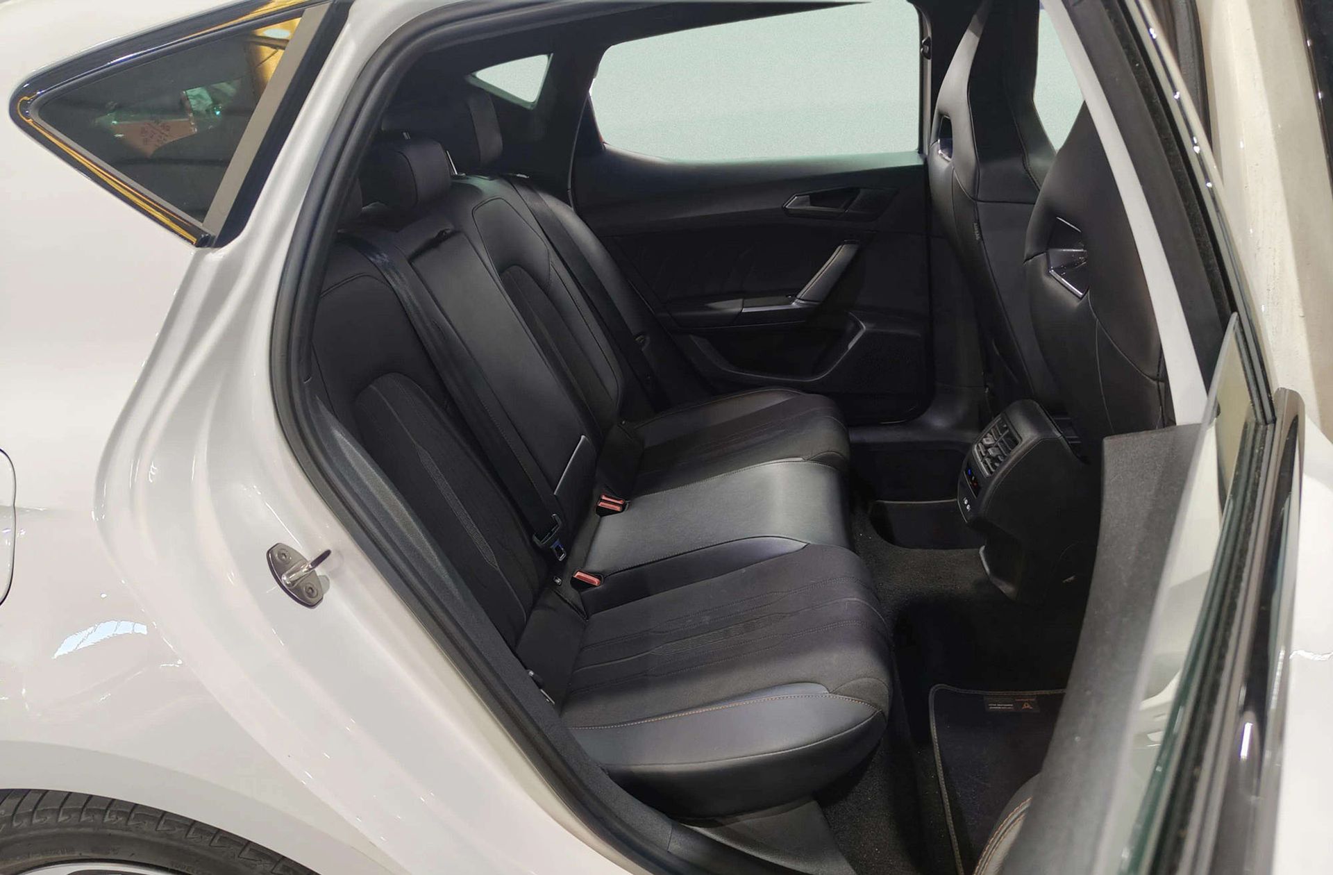 Cupra León 1.4 e-Hybrid DSG - foto 20