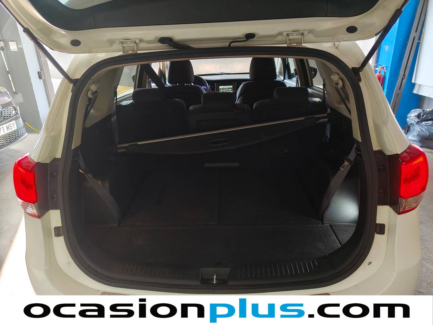 Fotos maletero KIA Carens KIA Carens 1.7 CRDi VGT UEFA Euro2016 Eco-Dynamics (141 CV) 7 Plazas