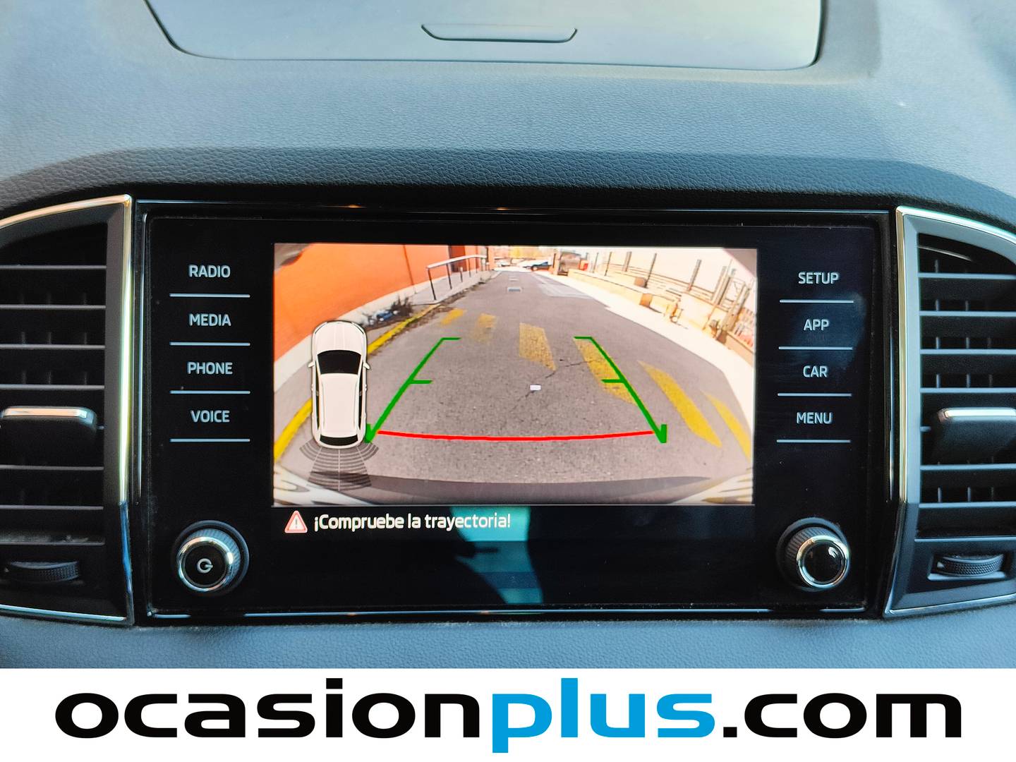 Equipamiento del Skoda Karoq Skoda Karoq 1.0 TSI Ambition (115 CV)