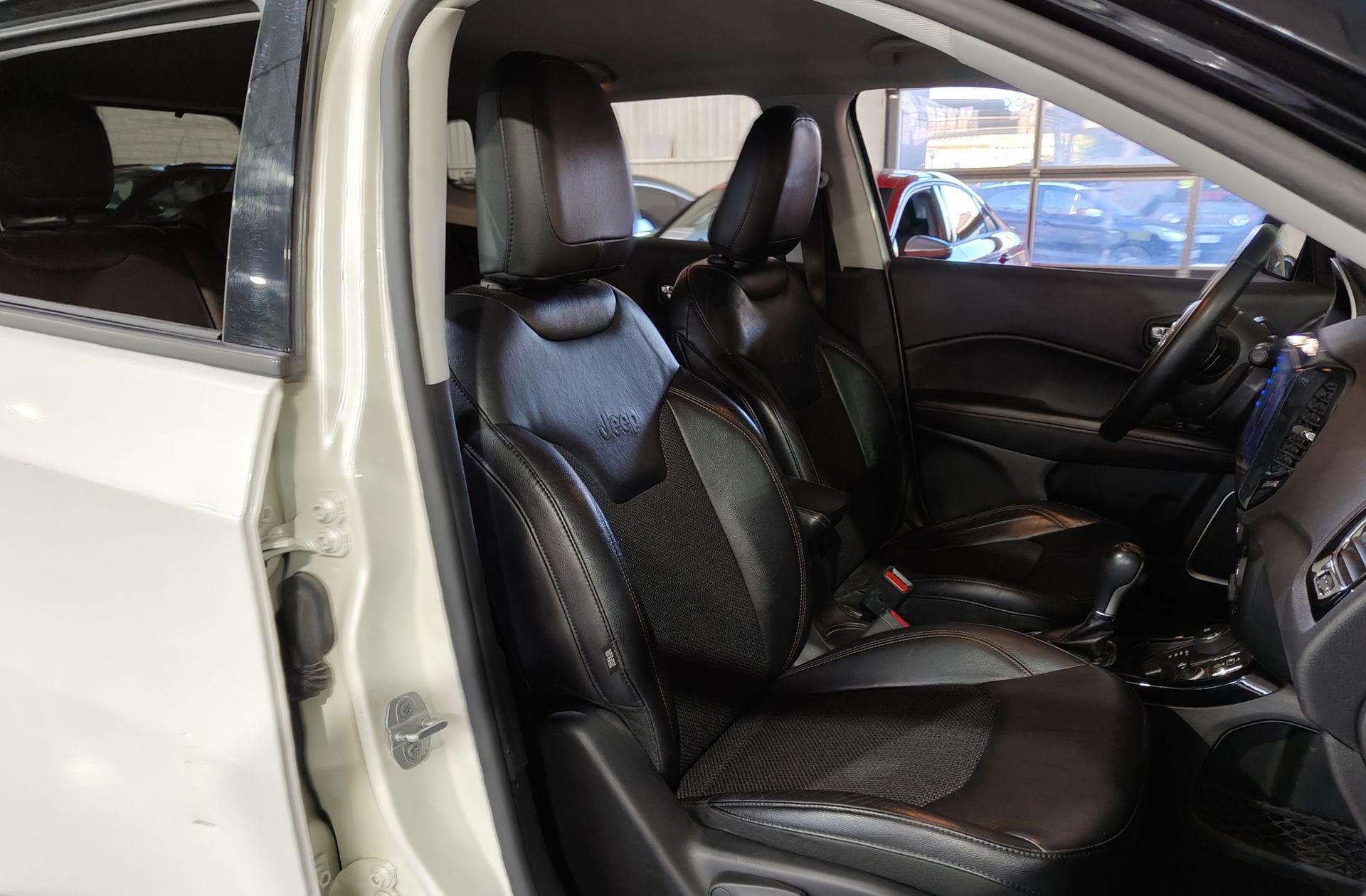 Jeep Compass 2.0 MultiJet Limited 4x4 AD - foto 17