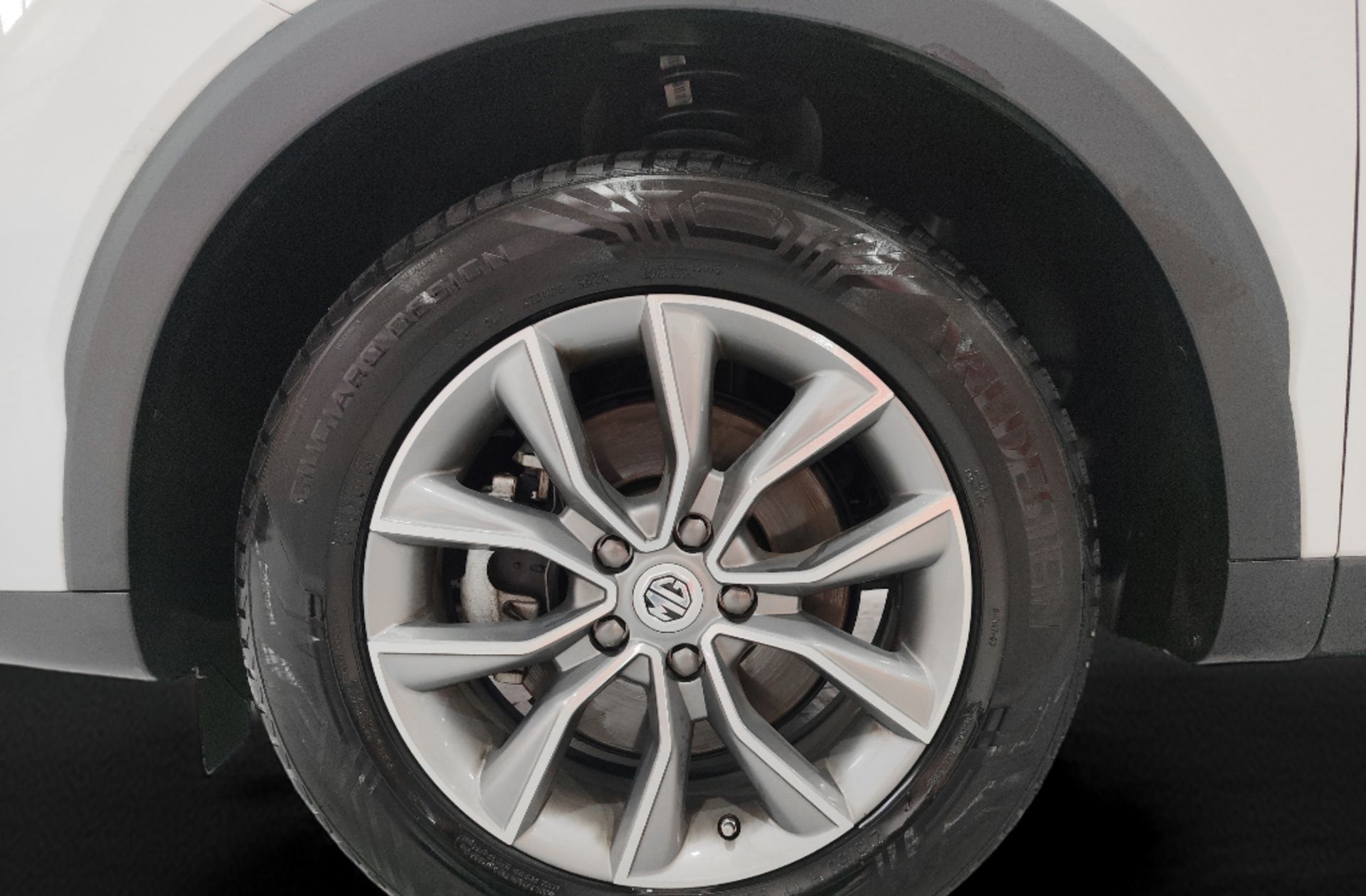 MG HS 1.5 Turbo GDI Comfort DCT - foto 36