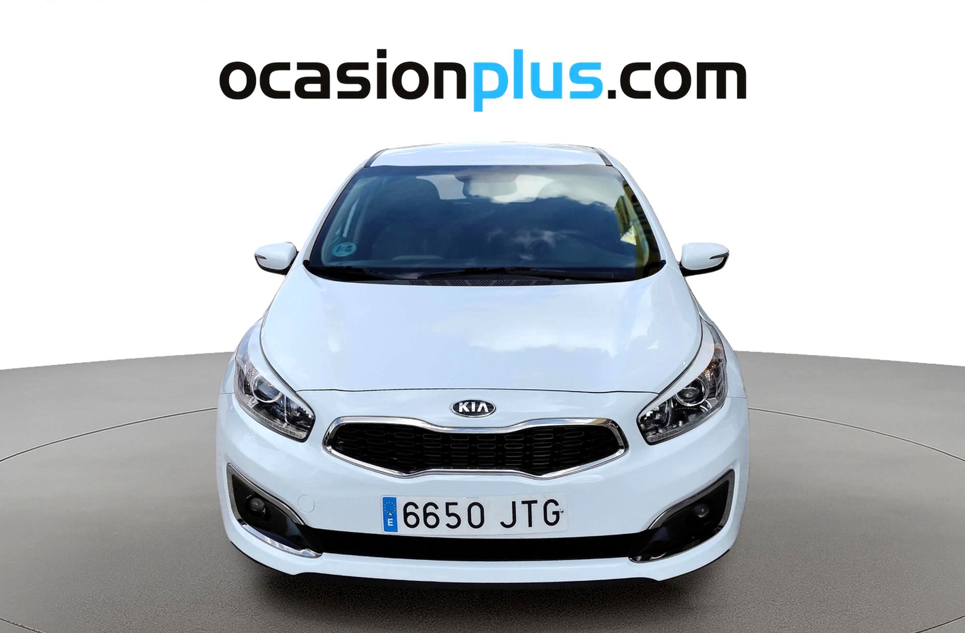 Kia Ceed 1.6 CRDi VGT Eco-Dynamics Uefa Euro2016 - foto 12