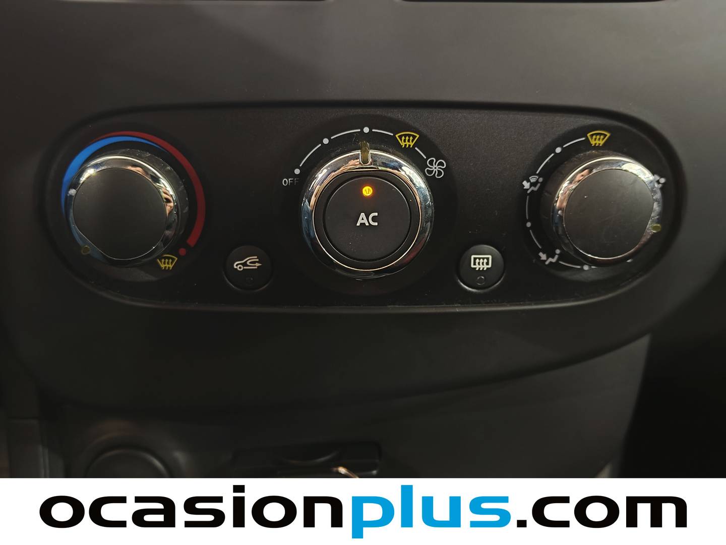 Renault Clio Renault Clio 1.2 16v Authentique (75 CV) manual