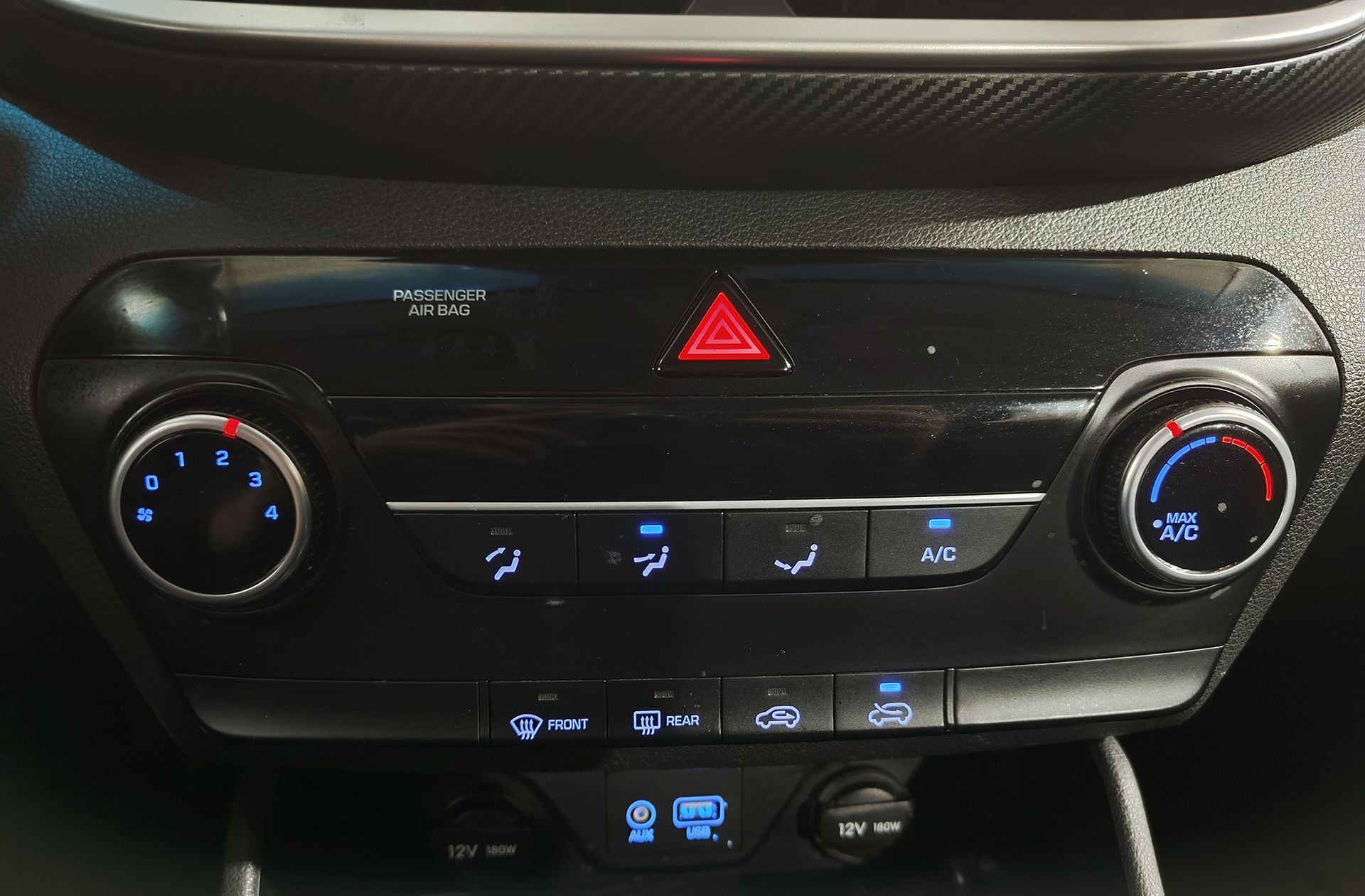 Hyundai Tucson 1.6 GDI BlueDrive Essence 4x2 - foto 31