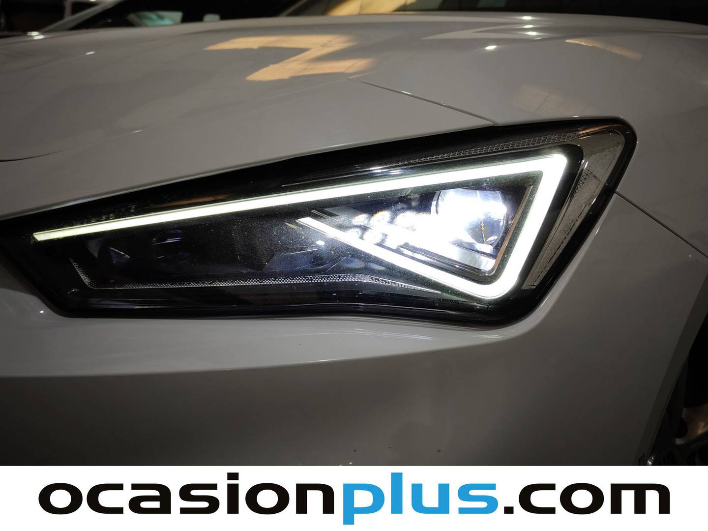 Acabados Seat León Seat León 1.5 TSI S&S FR 25 Aniversario (116 CV)
