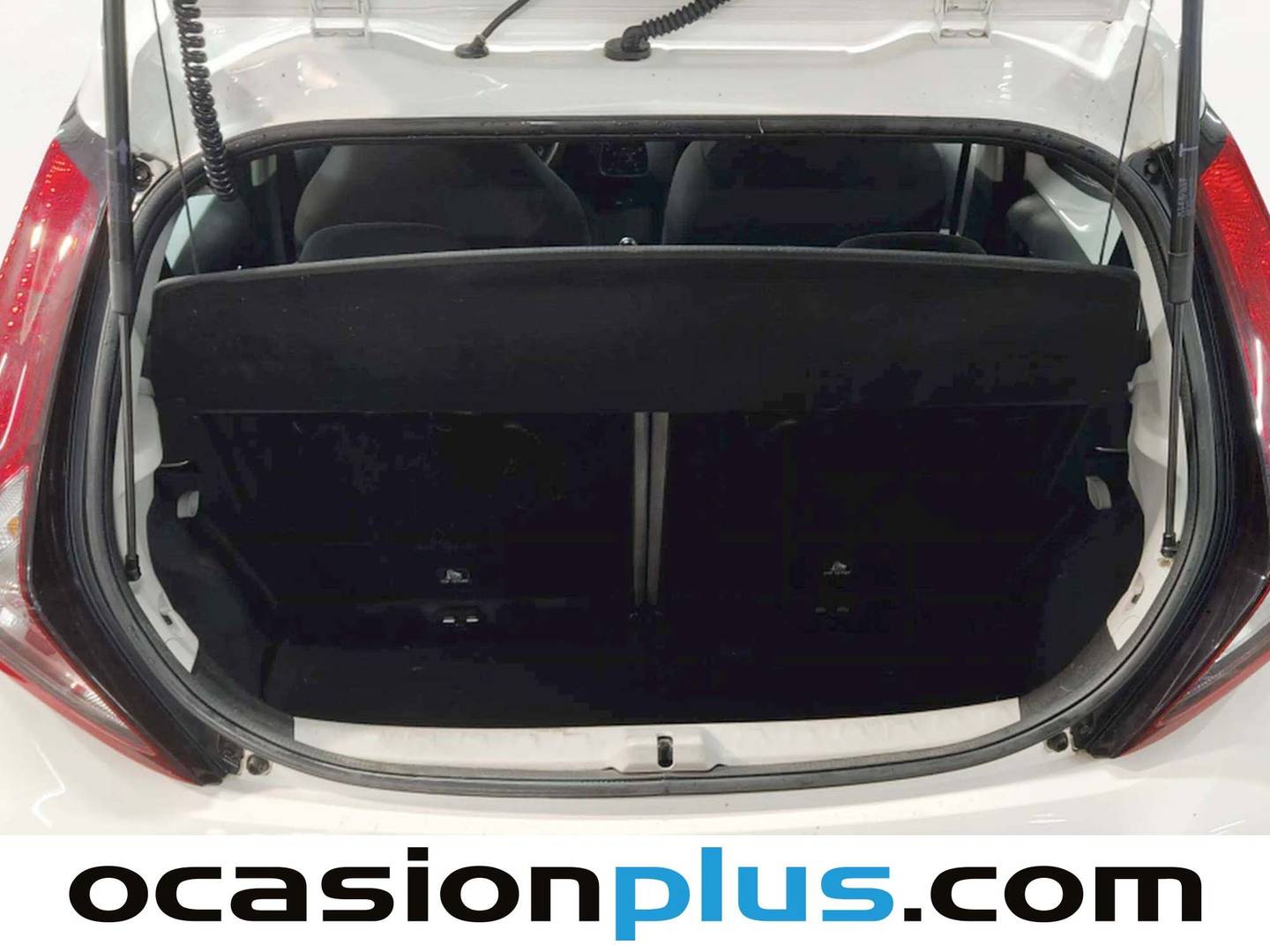 Fotos maletero Toyota Aygo Toyota Aygo 1.0 70 x-play (72 CV)