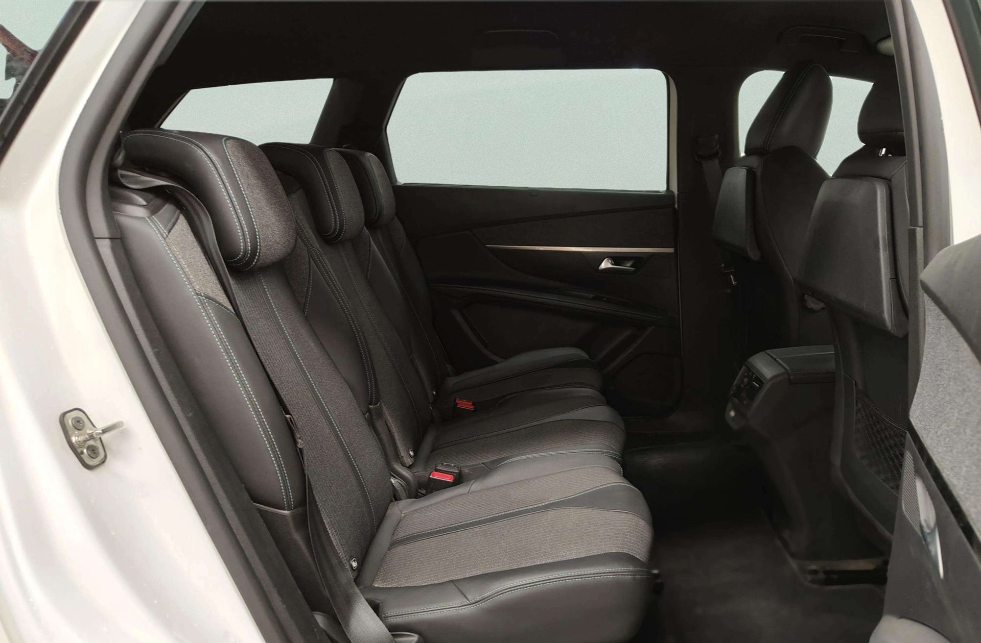 Peugeot 5008 BlueHDi 130 Allure Pack EAT8 7 plazas - foto 20