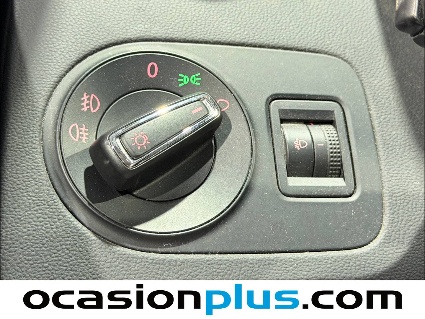 Extras y acabados del Seat Ibiza Seat Ibiza 1.4 TDI Style Connect (105 CV)