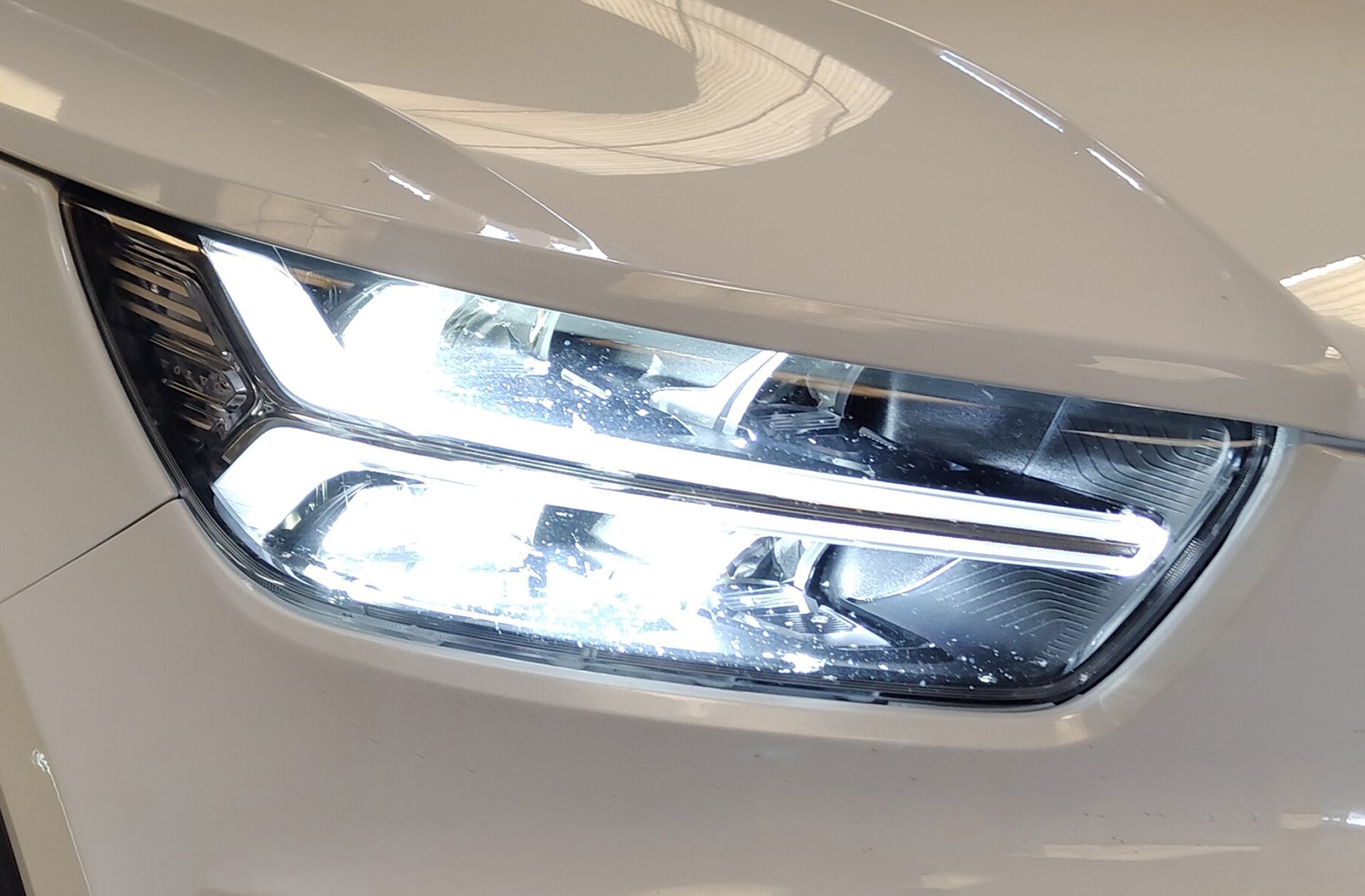 Volvo XC40 T2 Momentum Core - foto 13