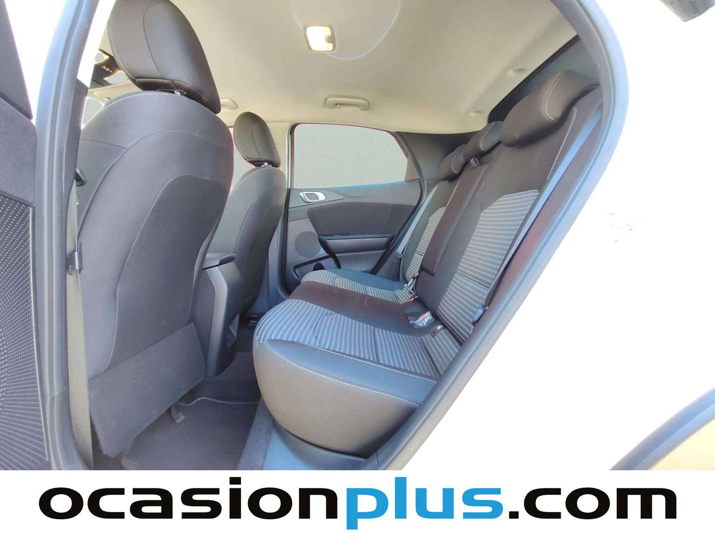 Foto asientos traseros KIA XCeed KIA XCeed 1.0 T-GDi Drive (100 CV)