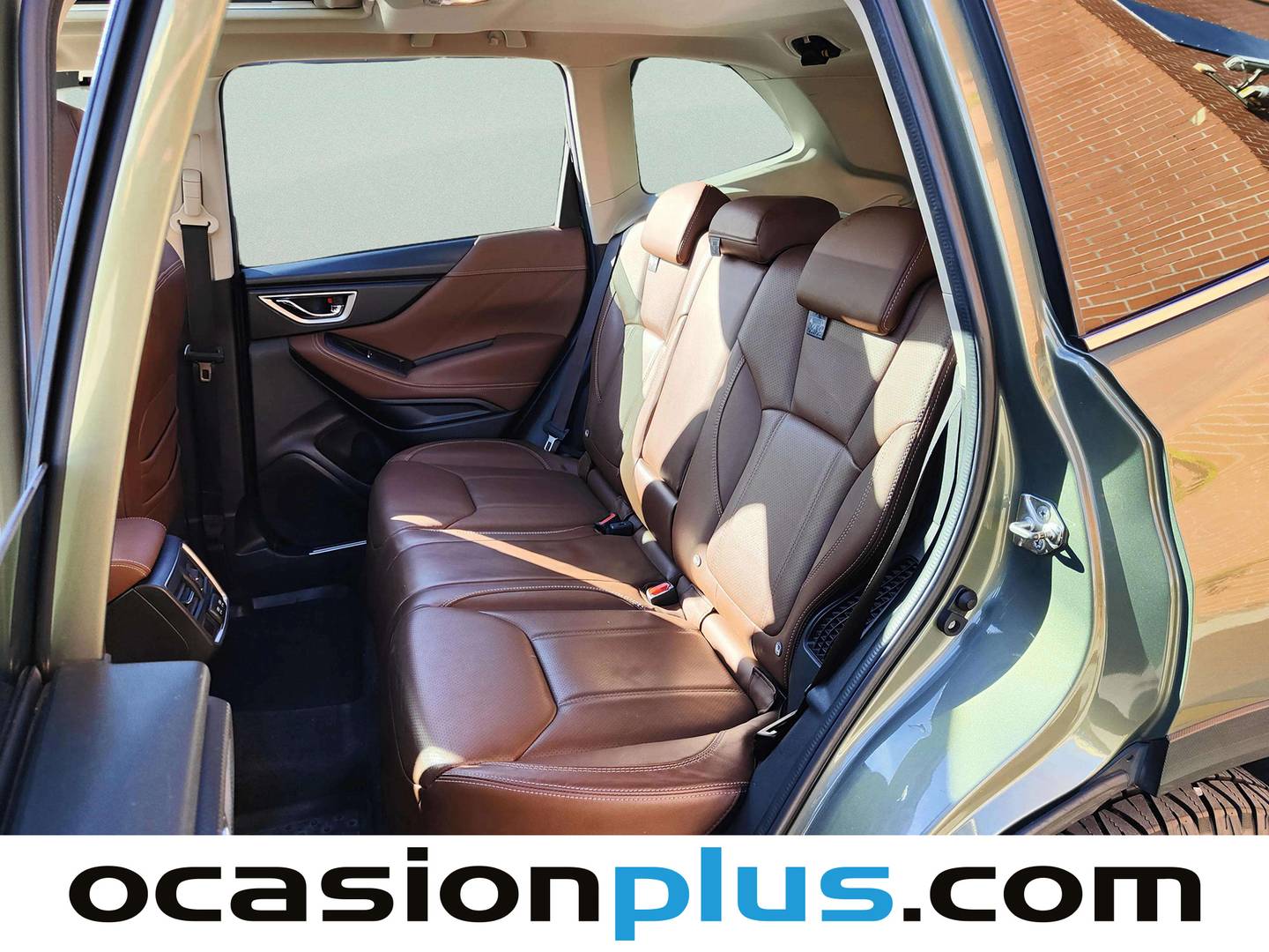 Foto asientos traseros Subaru Forester Subaru Forester 2.0i Hybrid Executive Plus CVT (150 CV)